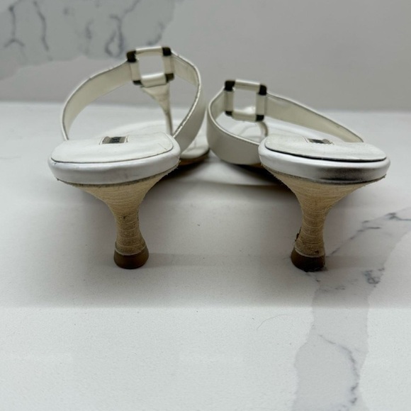 Manolo Blahnik White Heeled Elegance - Picture 5 of 8